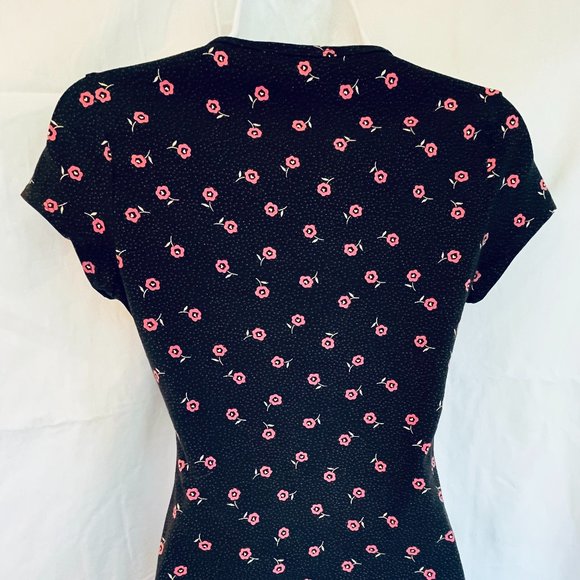 Express Sz M form-fitting tee shirt black with pink flowers and dots pattern - Picture 5 of 8
